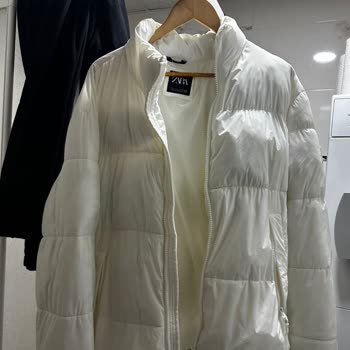Zara Beyaz Şişme Mont