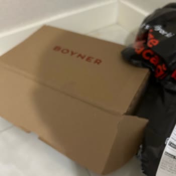 Boyner İnternet Sitesinde Aldığım Yırtık Ayakkabı