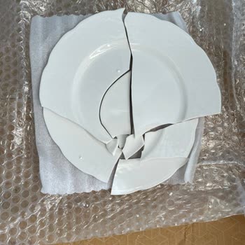 Kütahya Porselen Kırık Pasta Tabağı