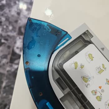 PHILIPS Ev Aletleri Philips Vacuum And Mop Robot 3100 Series Aqua 1ayda Vidaları Paslandı.