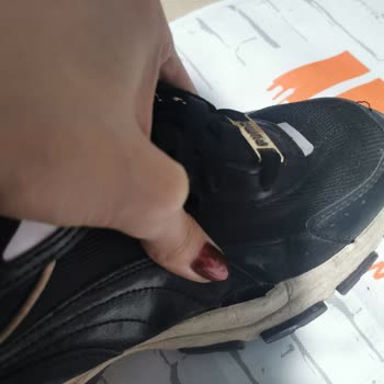 Puma Garanti Süresi Dolmamış Ayakkabı İçin Sorumluluk Almıyor