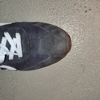Hummel Ayakkabı İç Tabanı Ve Topuk İçi Yırtılma
