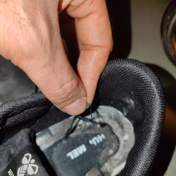 Hummel Ayakkabı İç Tabanı Ve Topuk İçi Yırtılma