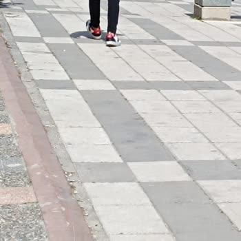 Şahinbey Belediyesi Ruhsatsız İş Yeri Kaldırımın Sökülmesi