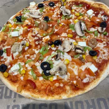 Sbarro Pişmemiş Çiğ Ve Lezzetsiz