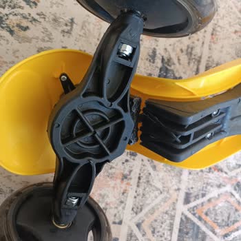 Furkan Toys Scooter, İlk Kullanımda Kırıldı