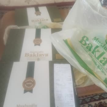 Musluoğlu Baklava 30 Lira Poşet Parası Aldı