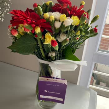 Çiçek Market Çiçek Siparişi İstenilenden Çok Farklı