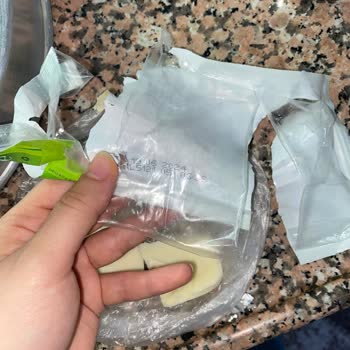 Teksüt Kaşar Peyniri İçerisinden Çıkanlar