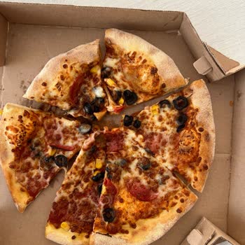 Domino's Bayat Ve Dağılmış Pizza