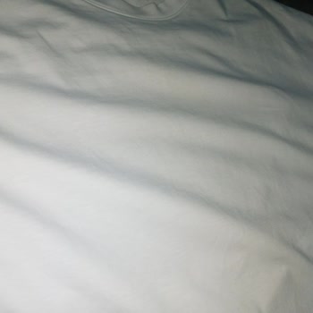 Bershka T Shirt Ütü Lekesi Oldu Çözümü Var Mı Sarı Bir Leke