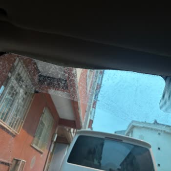 Renault Serviste Ön Cam Fitilleri Kırık!