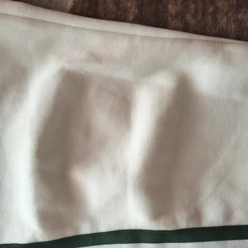 Lacoste Kusurlu Ürün Değişimi Yapmıyor