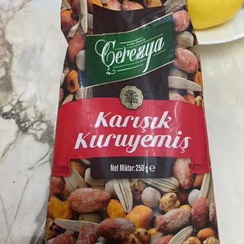 Çerezya Kuruyemiş İçerisinden Taş Çıktı