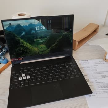 Yurtiçi Kargo Yüzüne Asus Marka Laptopumun Ekranı Kırık Geldi