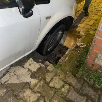 Türk Telekom Rögar Kapağının Olmamasından Ötürü Oluşan Çukur