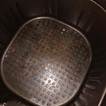 Kumtel Airfryer İç Haznede Soyulma Var Ve Yedek Parça Bulamıyorum.