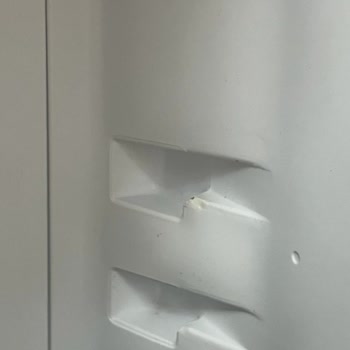 Vestel Buzdolabının İç Kısmındaki Kasa Plastiklerinin Aşınması