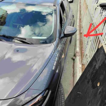 İzmir Büyükşehir Belediyesi Alsancak'ta Aracınızı Denize Bile Park Etseniz Para İçin Çekerler!