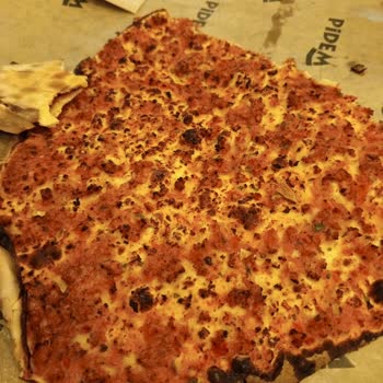 Pidem Restaurant Memnuniyetsizlik, Ürünün Güzel Olmaması, Dalga Geçer Gibi Konuşma
