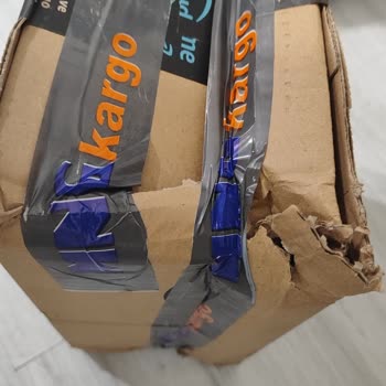 MNG Kargo Hasarlı Kutu (her Zaman Böyle)