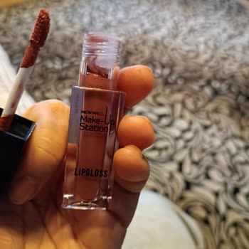 New Well Yanıltıcı Ürün Glos Yazan Ürün Ruj Çıkıyor Tam Bir Pişmanlık