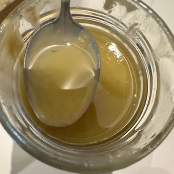 Wefood Tahinin İçerisindeki Plastik