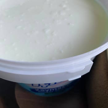 İçim Süt ve Süt Ürünleri İçim Marka Yoğurtta Farklı Bir Cisim