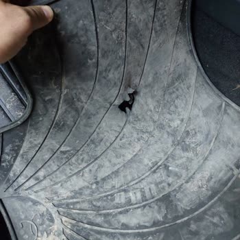 Renault Clio 5 Paspas Ön Silgeç Sorunu