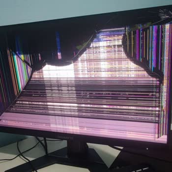 İtopya.com Gelen Arızalı Monitör