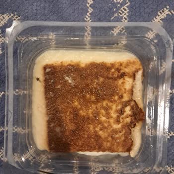 BİM Kazandibinin İçindeki Sinek