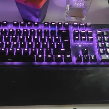 Razer Tuş Basılı Kalıyor