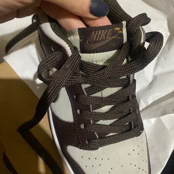 Sneakersonline.tr Orijinal Diye İddia Edip Sattıkları Ürünler Defolu Ve Orijinal Değil.
