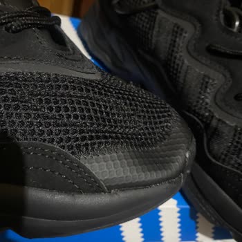 Sneakersonline.tr Orijinal Diye İddia Edip Sattıkları Ürünler Defolu Ve Orijinal Değil.
