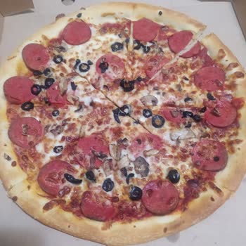 Pizza Hut Pişmanlıktır, Kesinlikle Yanından Dahi Geçmeyin!