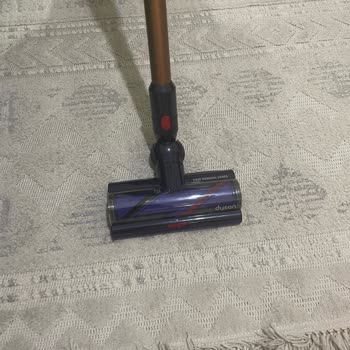 Dyson Motor Başlığı Farklı