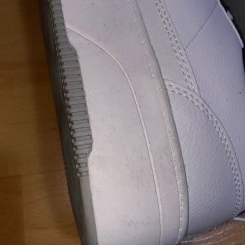 Pull & Bear: Received Used, Dirty Shoe in Order