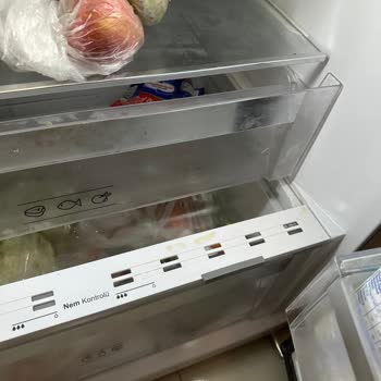 Vestel Buzdolabı Plastik Çekmecesi Kendi Kendine Çatladı