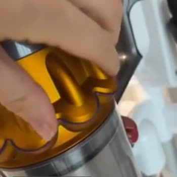 Dyson Onarım Olmadığı Konusunda Yalan Söylenmesi Ve Borunun Ezilip Gönderimi