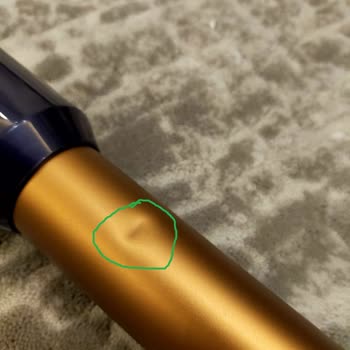 Dyson Servisten Borusu Ve Ana Gövdesi Darbe Almış Şekilde Geldi.