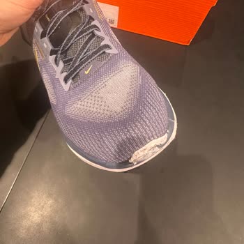 Barçın Spor Nike Vomero 17 Koşu Ayakkabısının 6 Saatte Rengi Soyuldu