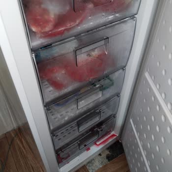 Arçelik 2071 MB Derin Dondurucu Fabrika Üretim Hatası