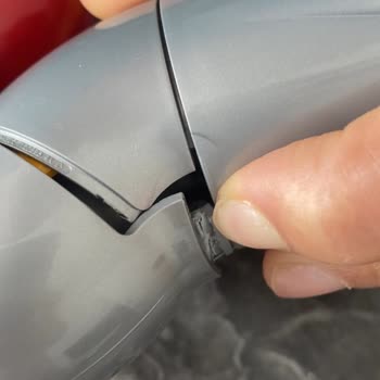Tırnağı Kırılan Dyson Mobilya Altı Aparatı