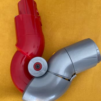 Tırnağı Kırılan Dyson Mobilya Altı Aparatı