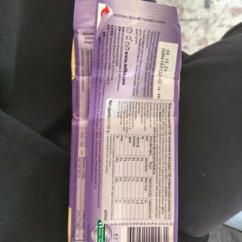 Milka Çikolata İçinde Cisim