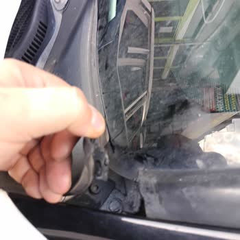 Uslular Oto Cam Kayseri Sanayisi Hatalı Cam Değişim