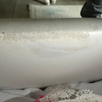 İşbir Yatak Malzeme Kalitesizliği Dökülen Deri Kaplama