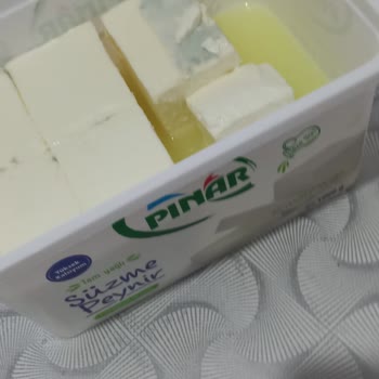 Pınar Et ve Süt Marketten Alınan Peynirin Erken Küflenmesi
