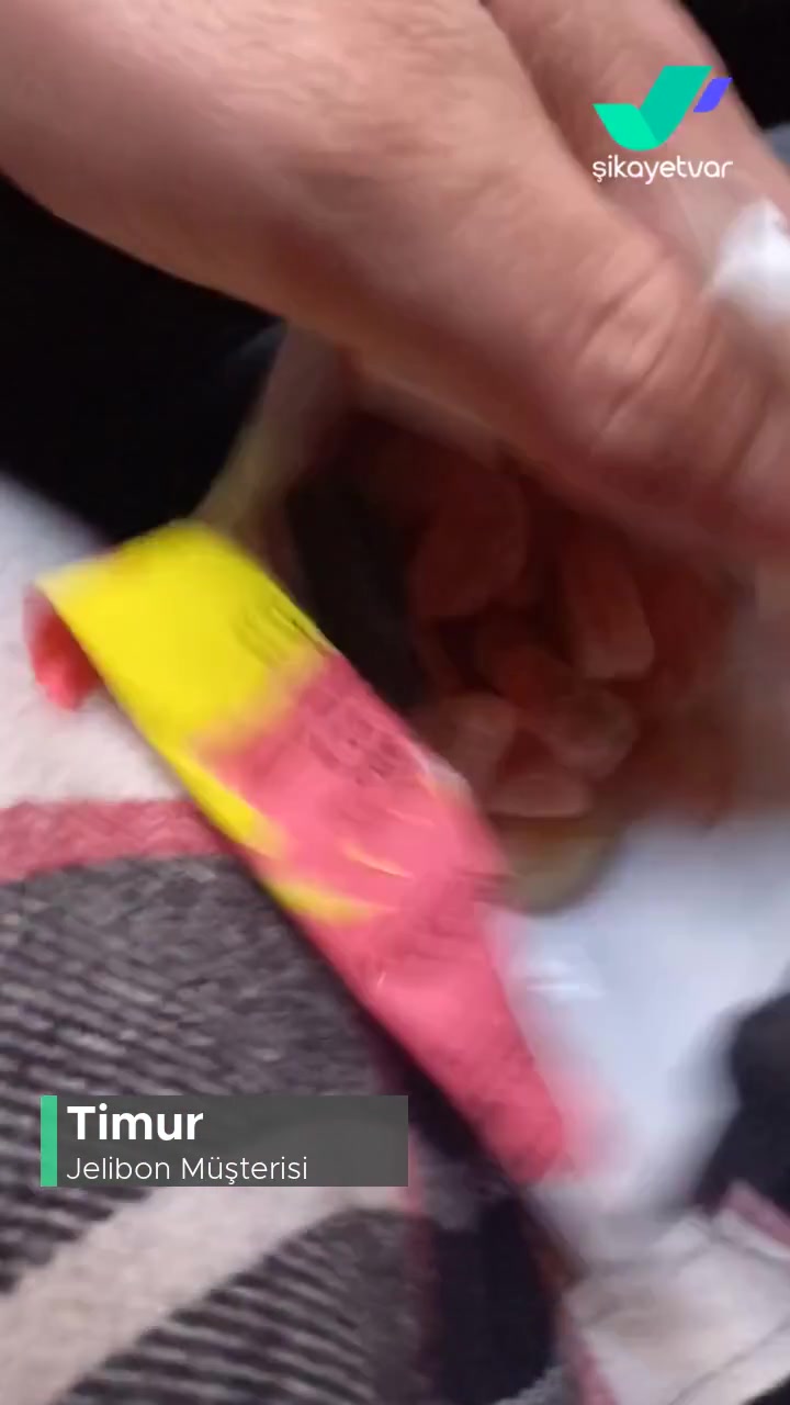 Kent Jelibon İçinden Çıkan Siyah Madde videonun kapak resmi