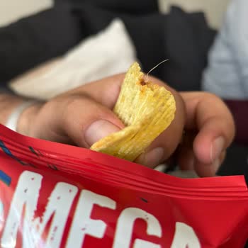 Fritolay Ruffles Cipsten İplik Çıktı